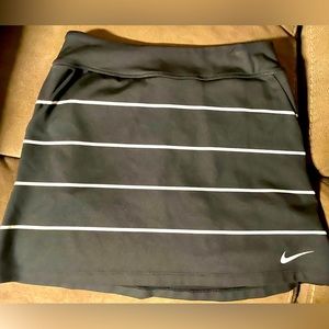 NIKE GOLF dry fit skirt XS